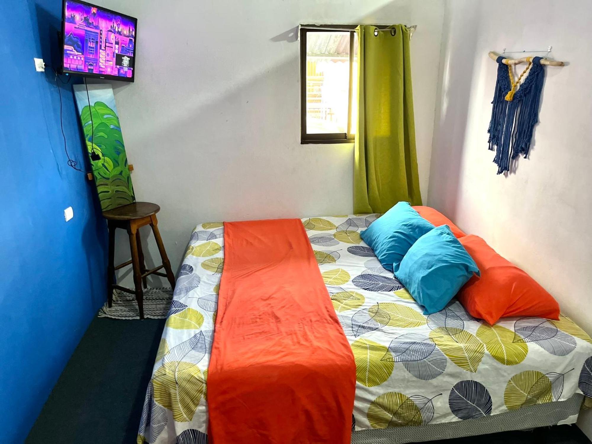 Passifloras Hostel Quepos Buitenkant foto