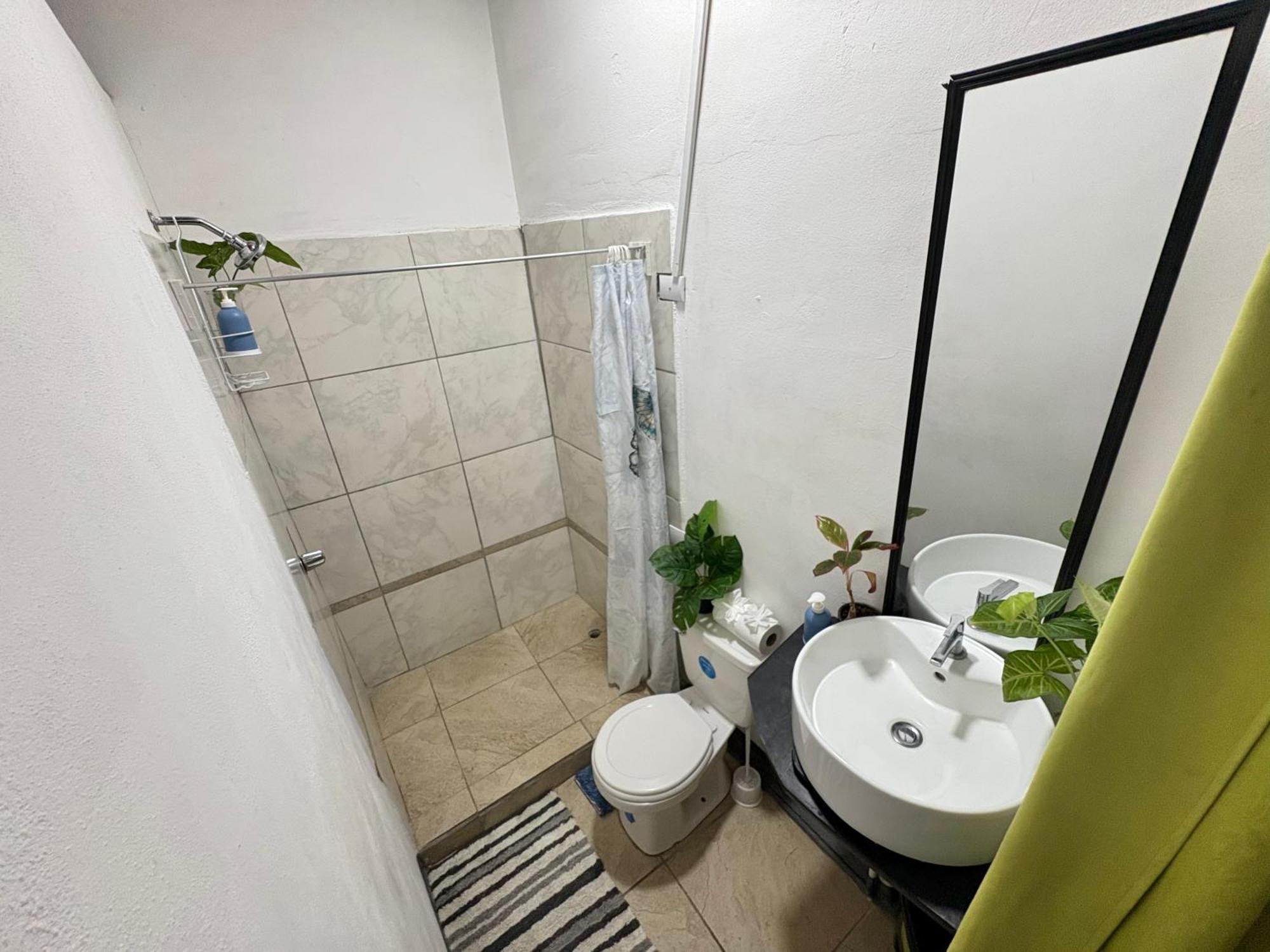 Passifloras Hostel Quepos Buitenkant foto