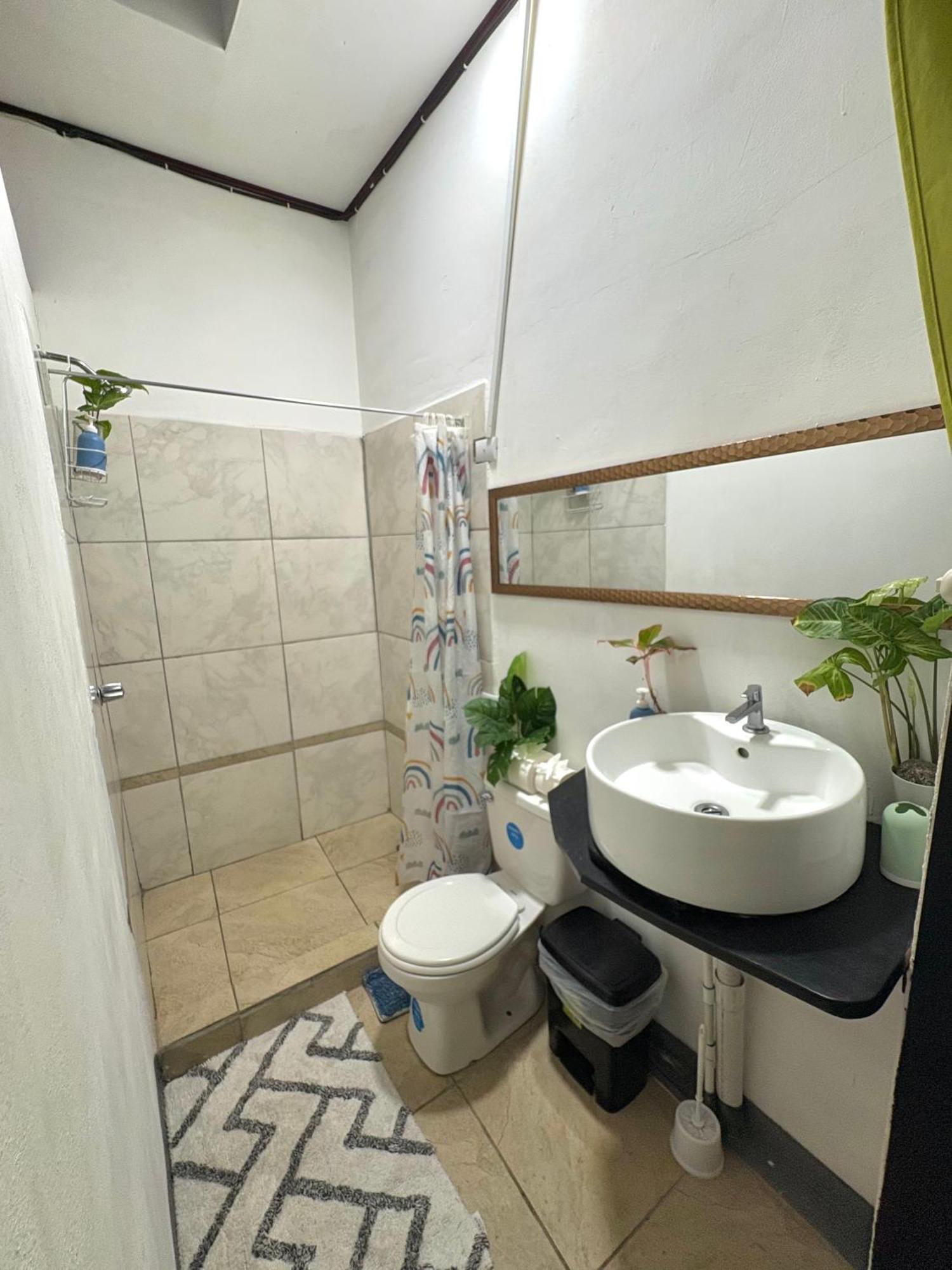 Passifloras Hostel Quepos Buitenkant foto